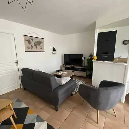 Apartment Centre